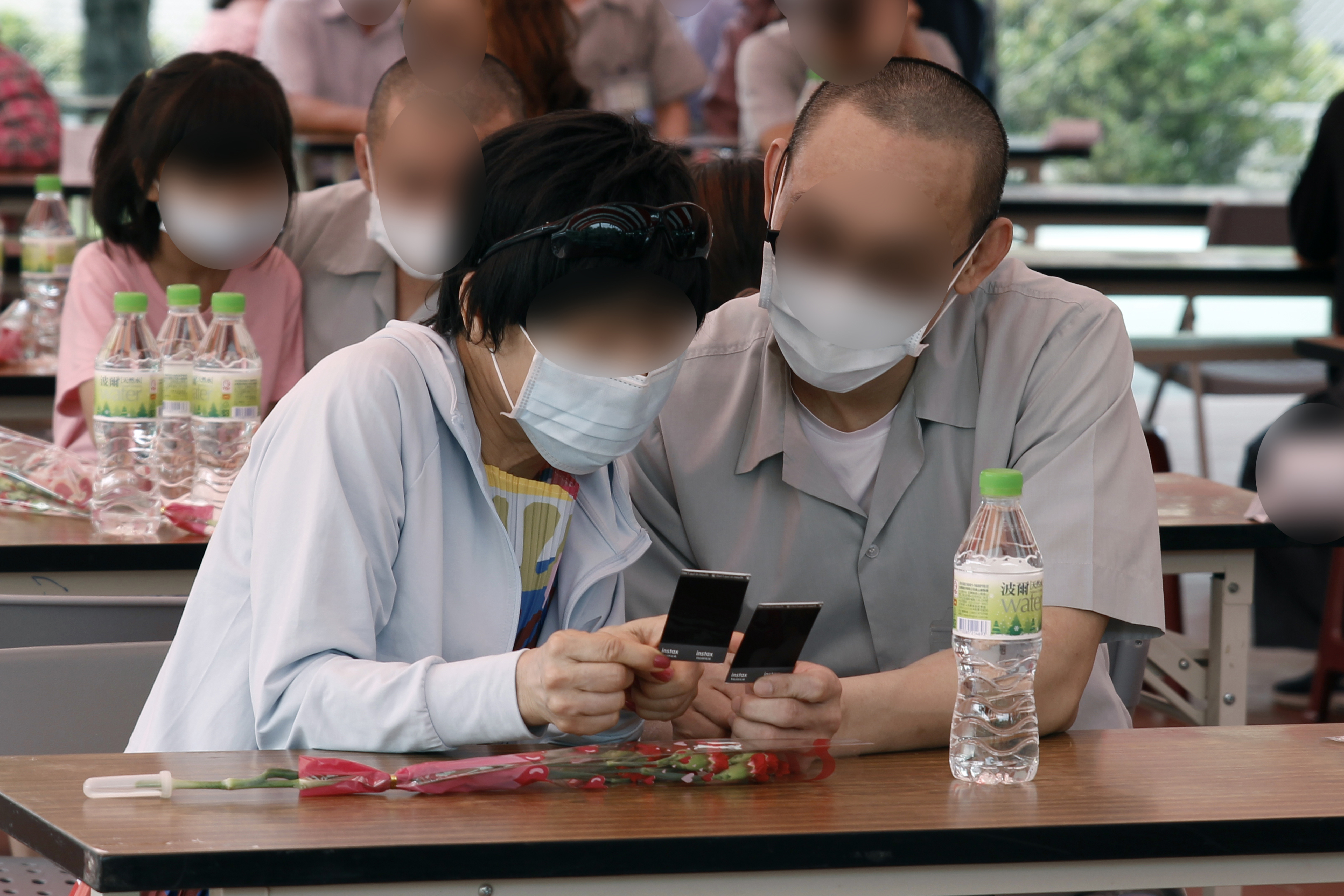 看照片